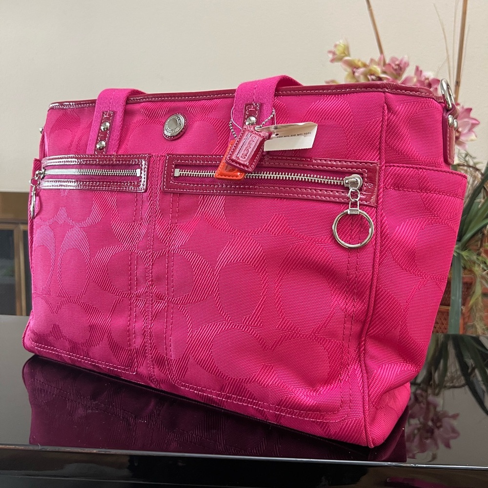 NWT Coach travel/commuter tote bag